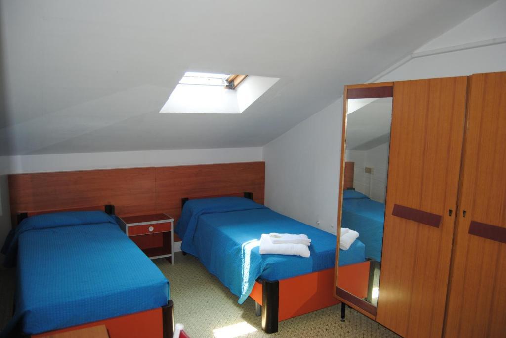 Hotel Trevi Cesenatico Zimmer foto